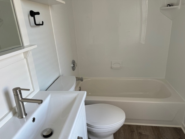 539 N Milwaukee Avenue #4, Libertyville, IL 60048