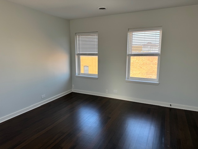 539 N Milwaukee Avenue #4, Libertyville, IL 60048