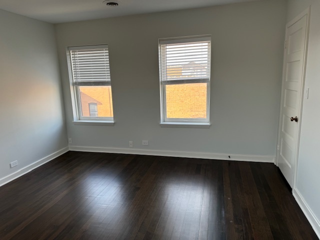 539 N Milwaukee Avenue #4, Libertyville, IL 60048