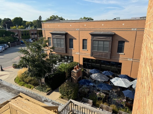 539 N Milwaukee Avenue #4, Libertyville, IL 60048