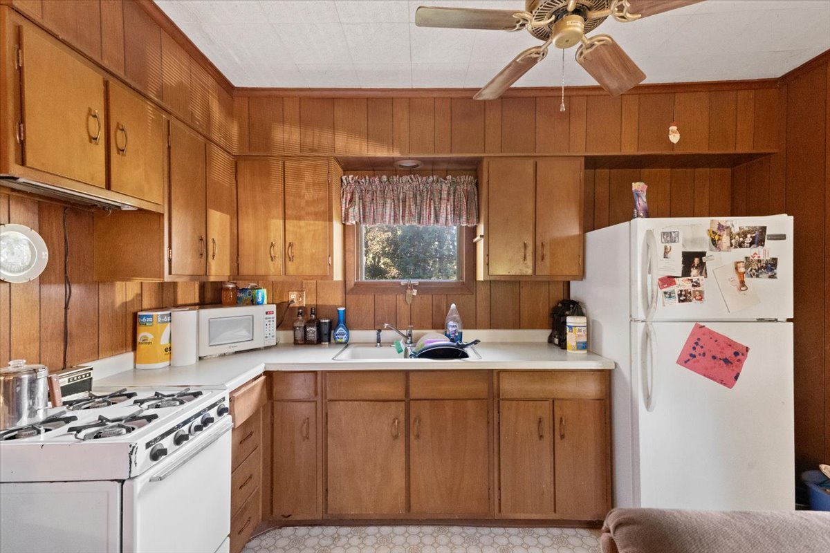 116 E Monaville Road, Lake Villa, IL 60046