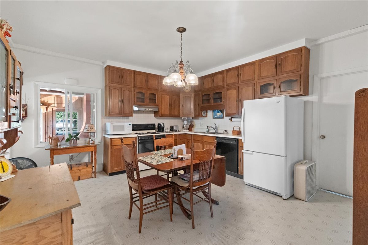 116 E Monaville Road, Lake Villa, IL 60046