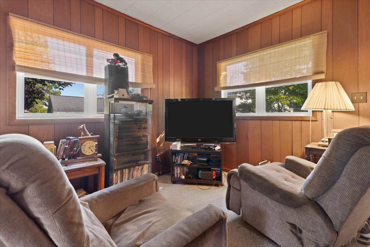 116 E Monaville Road, Lake Villa, IL 60046