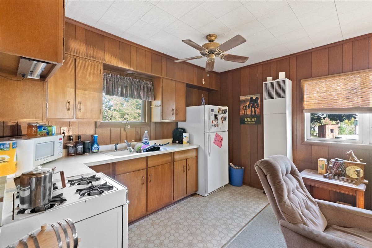 116 E Monaville Road, Lake Villa, IL 60046