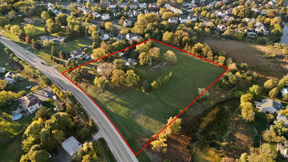 116 E Monaville Road, Lake Villa, IL 60046