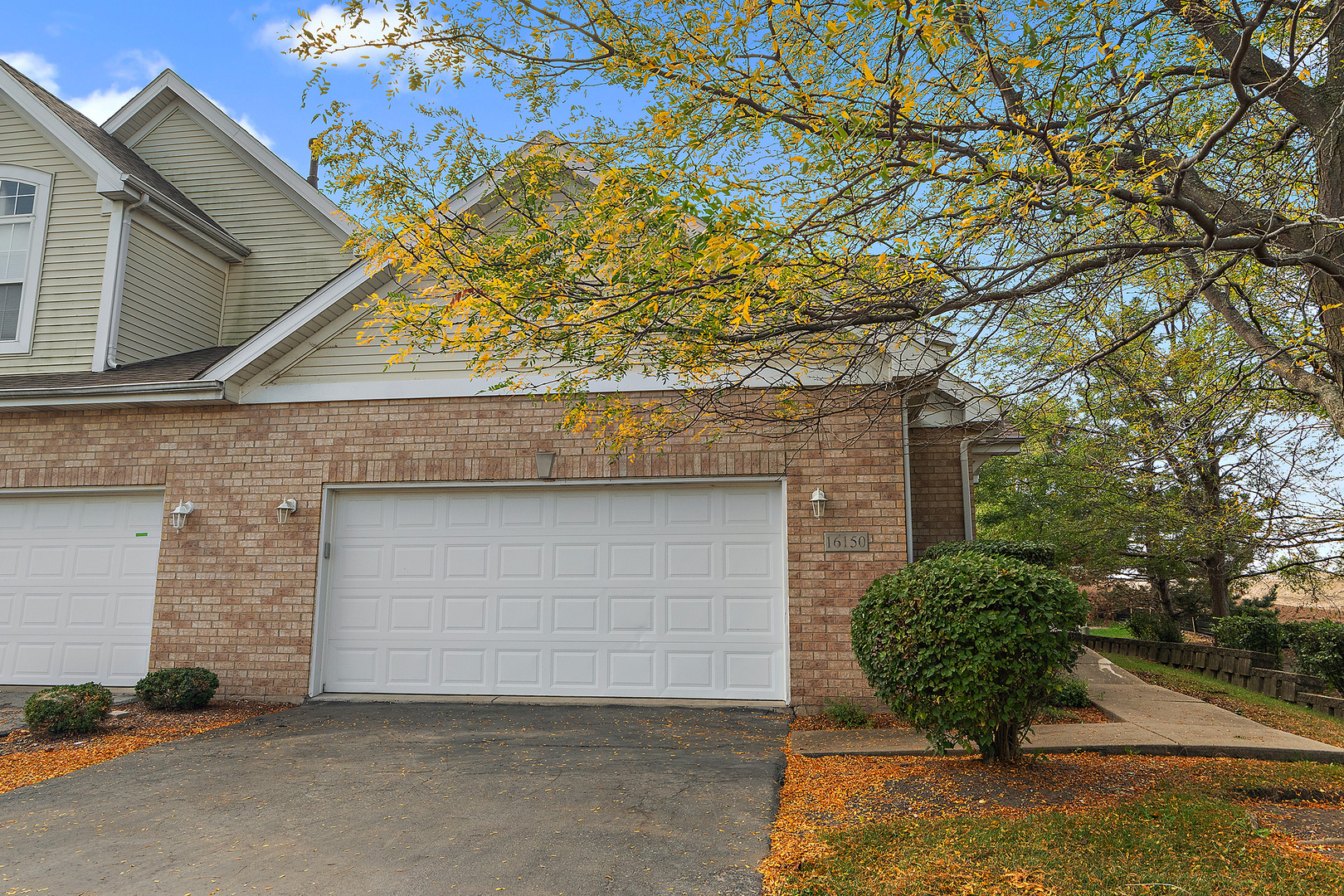 16150 Hillcrest Circle, Orland Park, IL 60467