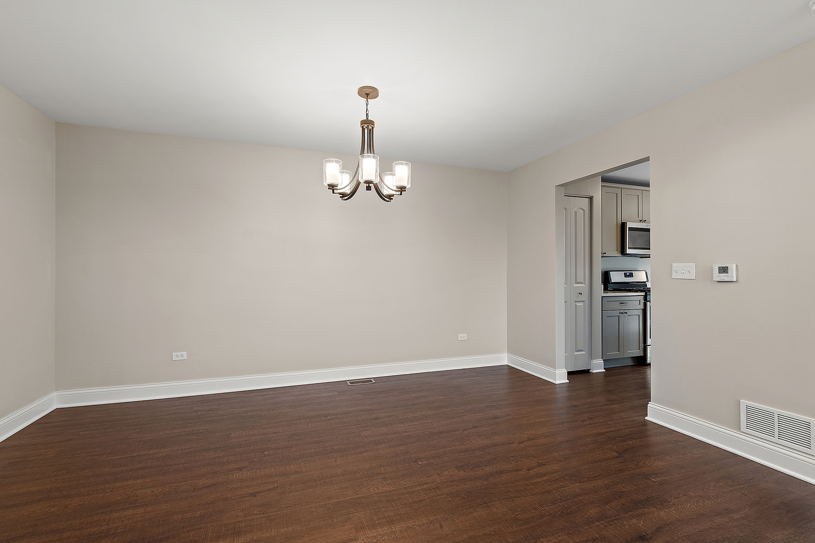 16150 Hillcrest Circle, Orland Park, IL 60467