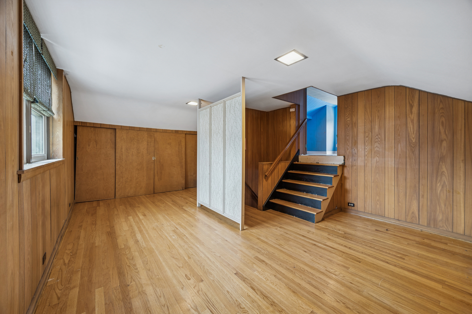 1908 BELLEVIEW Avenue, Westchester, IL 60154