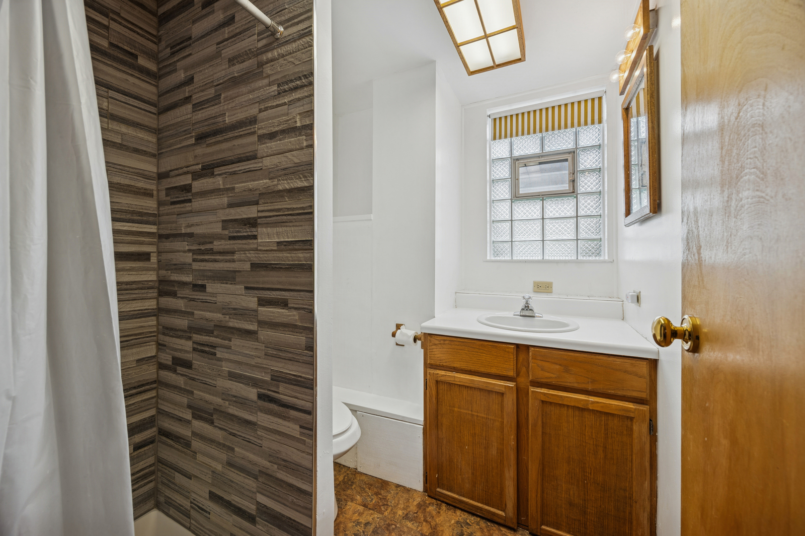 1908 BELLEVIEW Avenue, Westchester, IL 60154