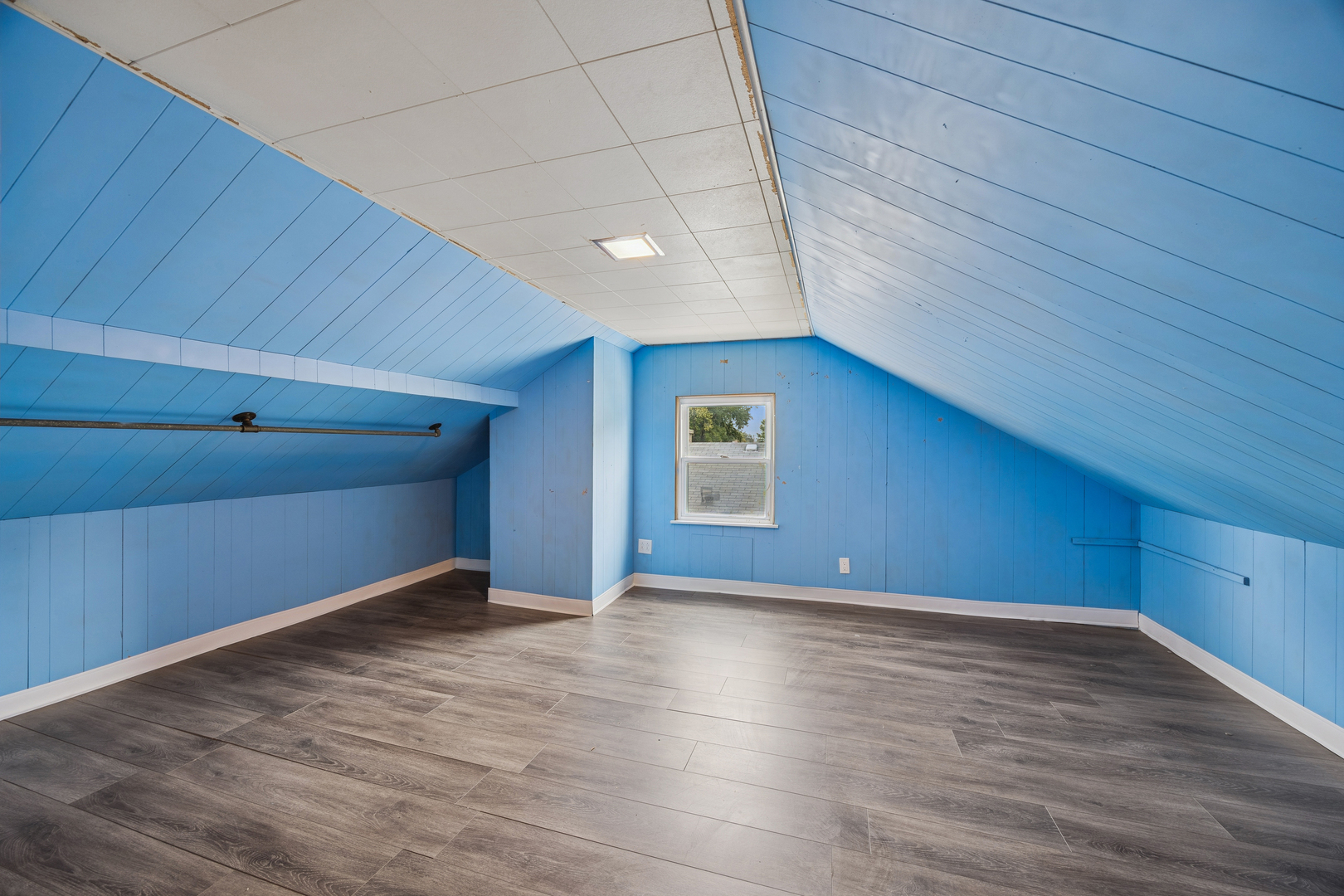 1908 BELLEVIEW Avenue, Westchester, IL 60154