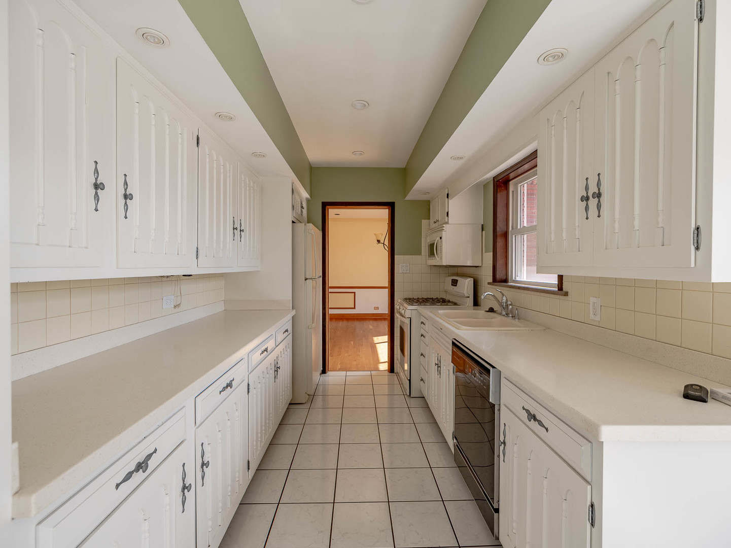 258 W Highland Drive, Chicago Heights, IL 60411