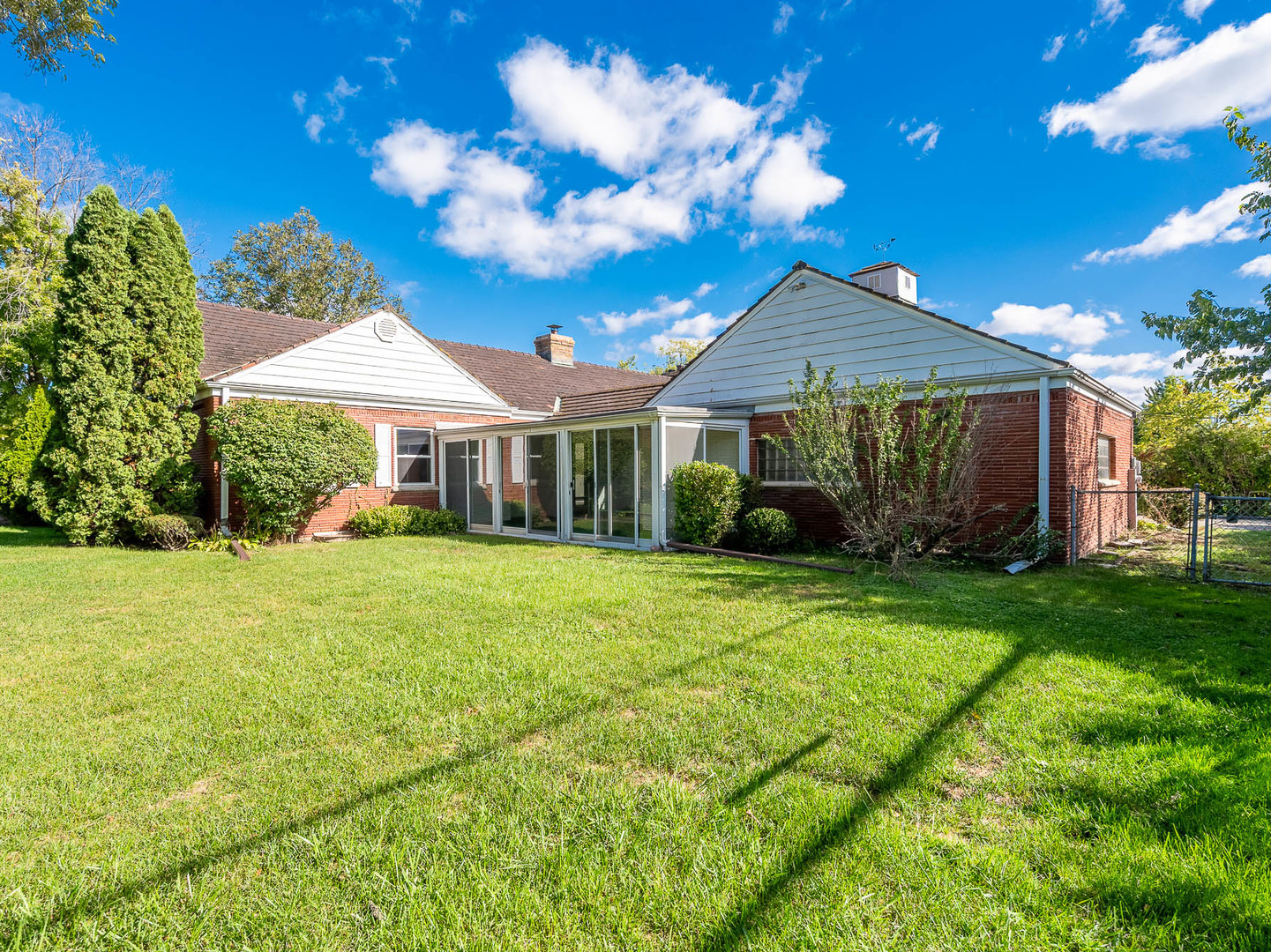 258 W Highland Drive, Chicago Heights, IL 60411