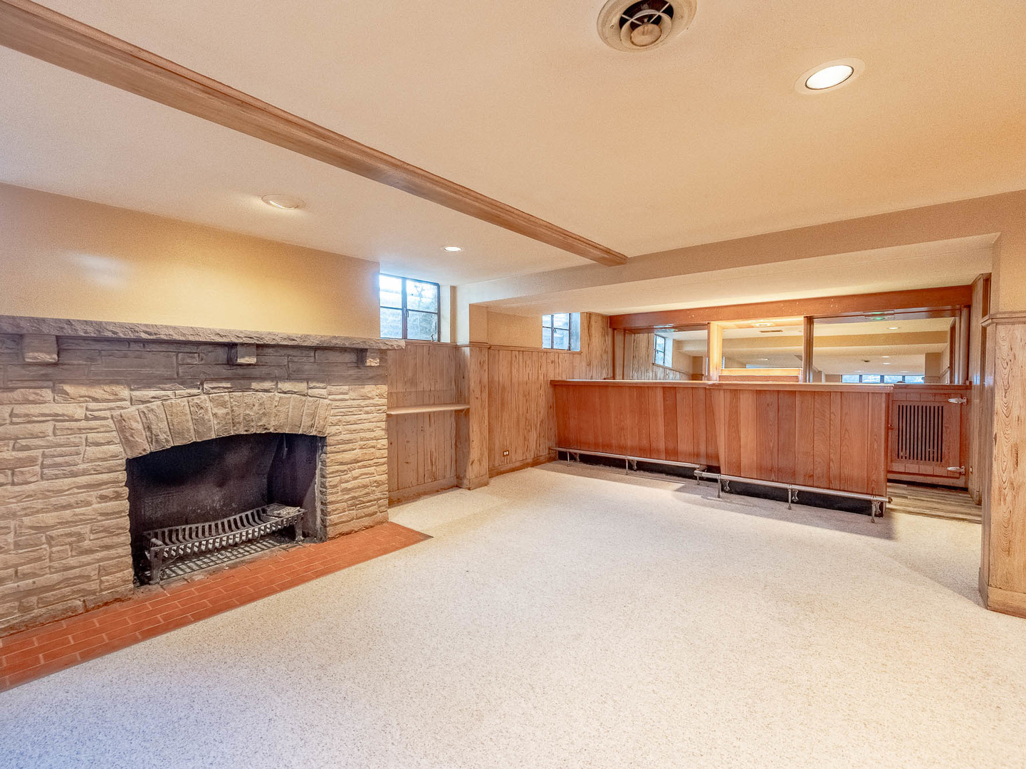 258 W Highland Drive, Chicago Heights, IL 60411