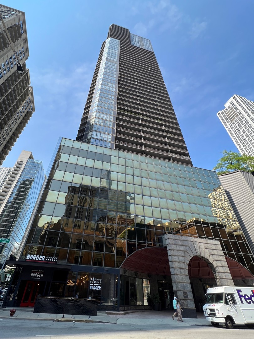 10 E Ontario Street #1109, Chicago, IL 60611