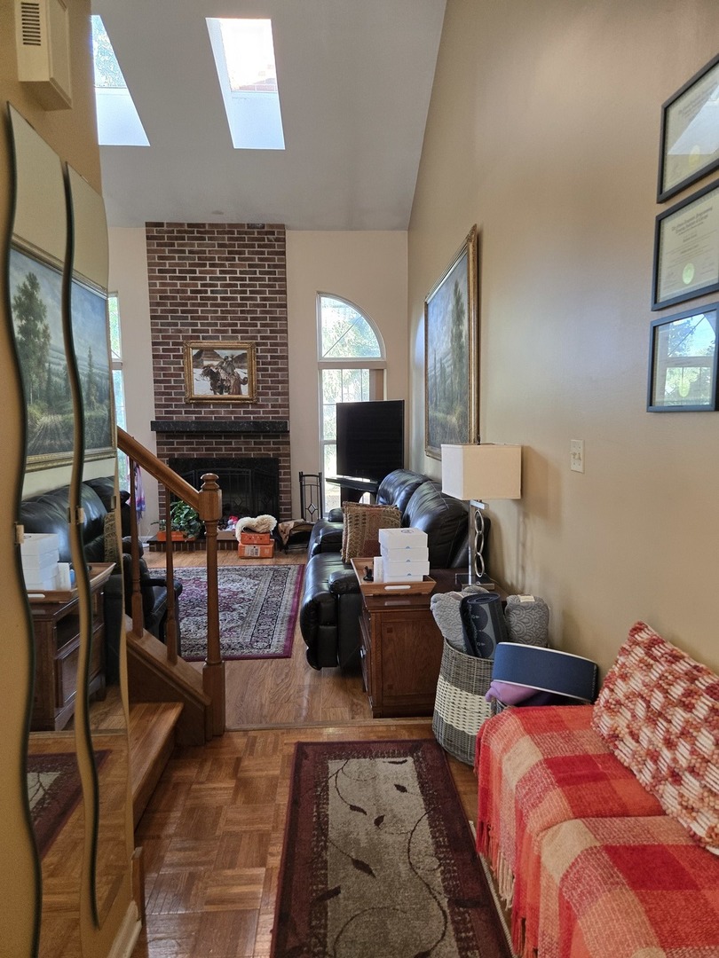 716 Clover Hill Court, Elk Grove Village, IL 60007