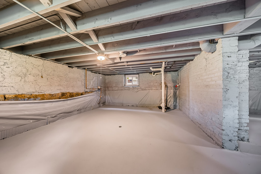 2823 Broadway Street, Blue Island, IL 60406