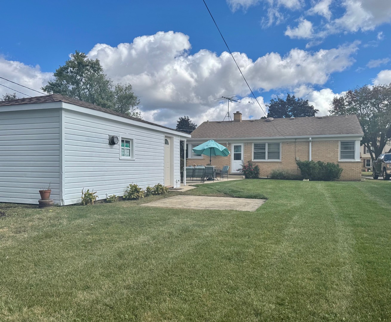 1440 S 4th Avenue, Des Plaines, IL 60018