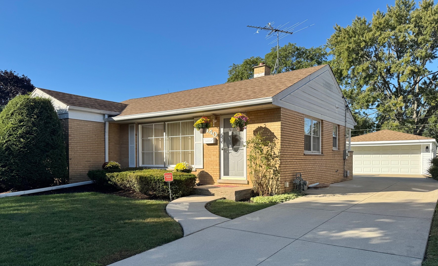 1440 S 4th Avenue, Des Plaines, IL 60018