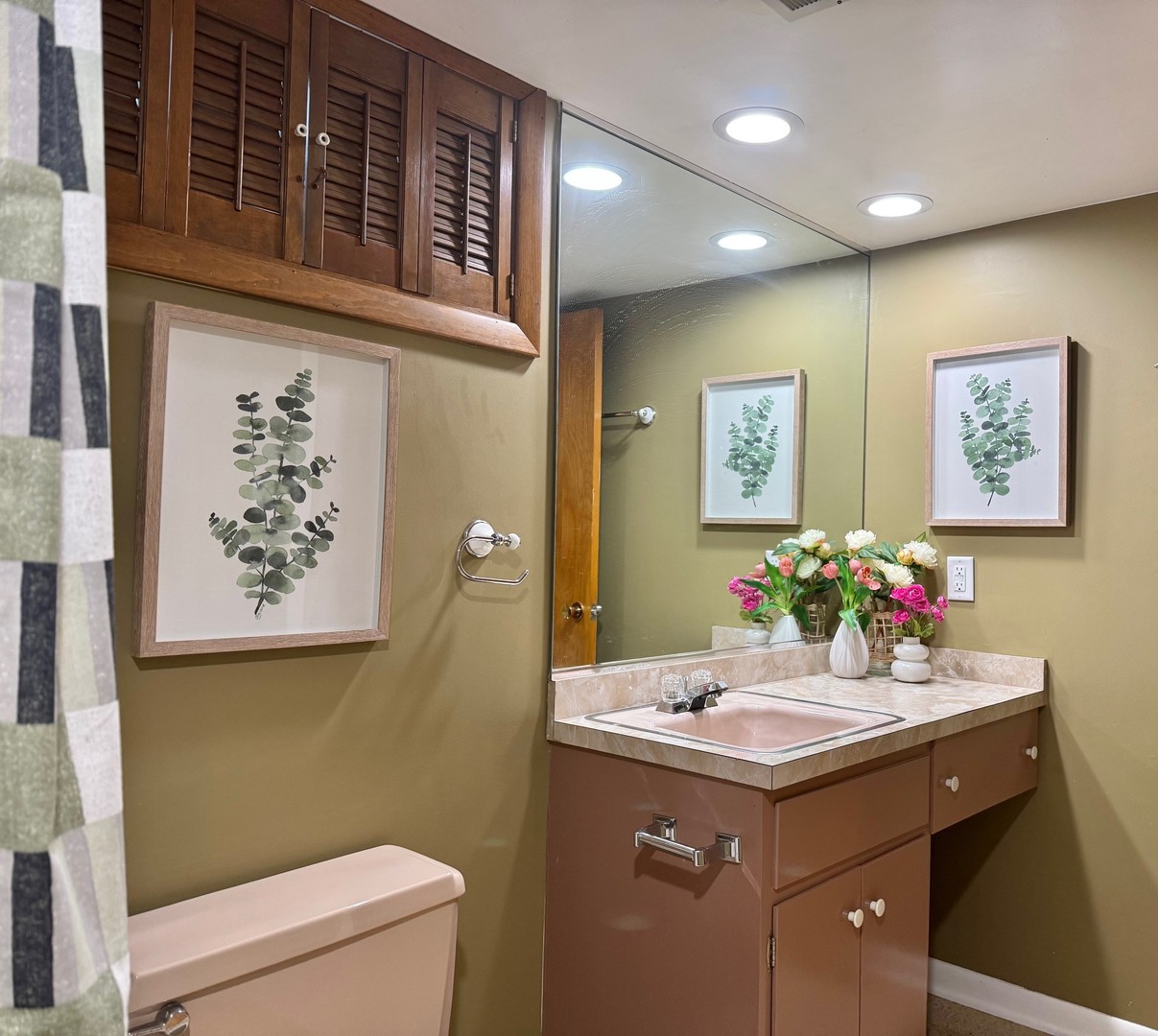 1440 S 4th Avenue, Des Plaines, IL 60018