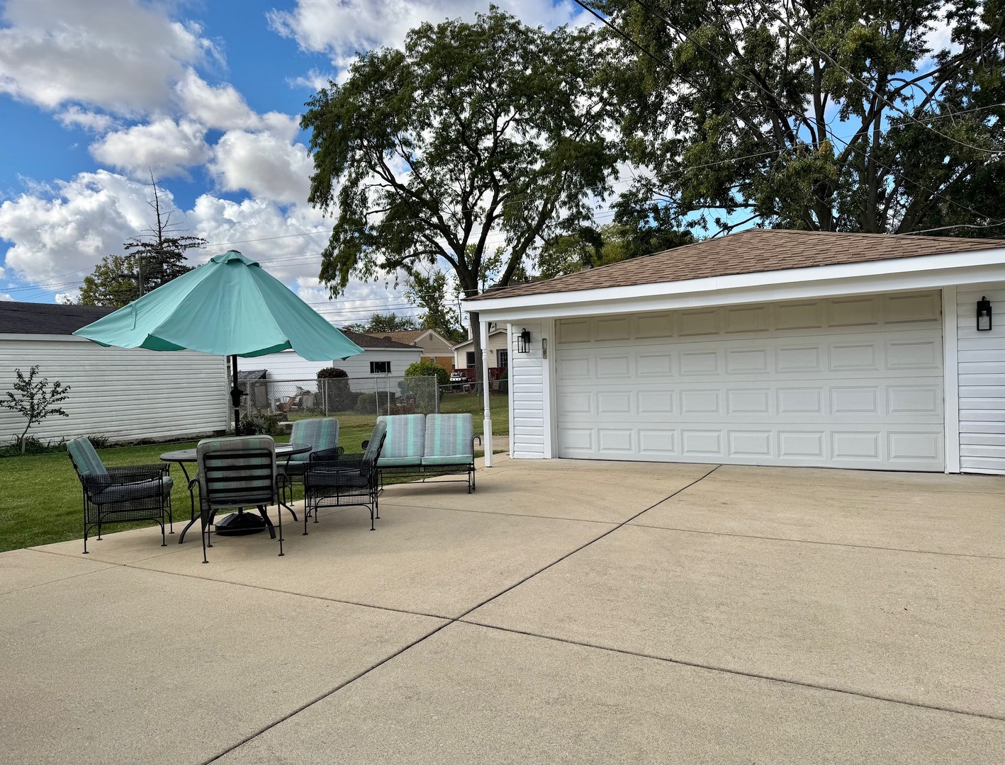 1440 S 4th Avenue, Des Plaines, IL 60018