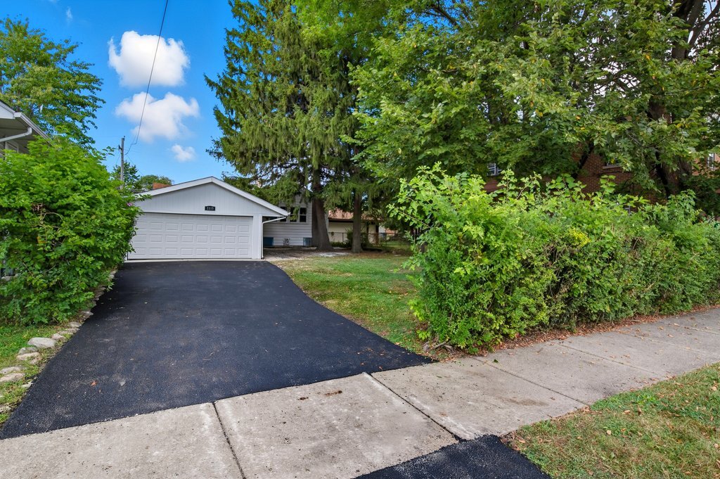 2330 121st Street, Blue Island, IL 60406