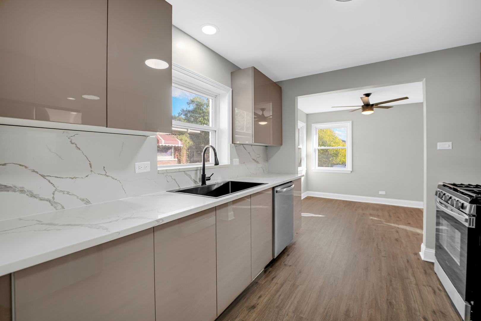 2904 140th Street, Blue Island, IL 60406