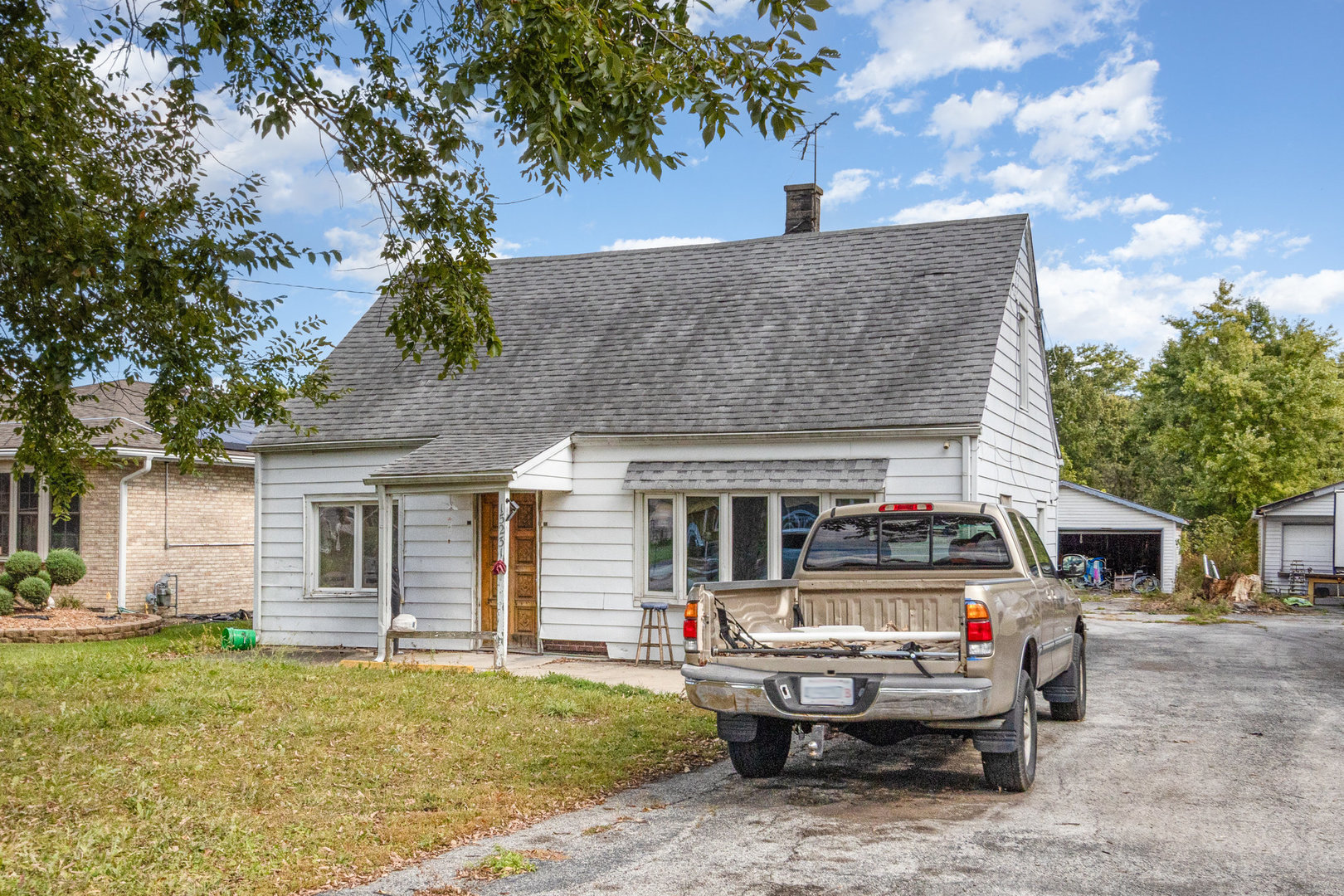 15231 Kilbourne Avenue, Midlothian, IL 60445