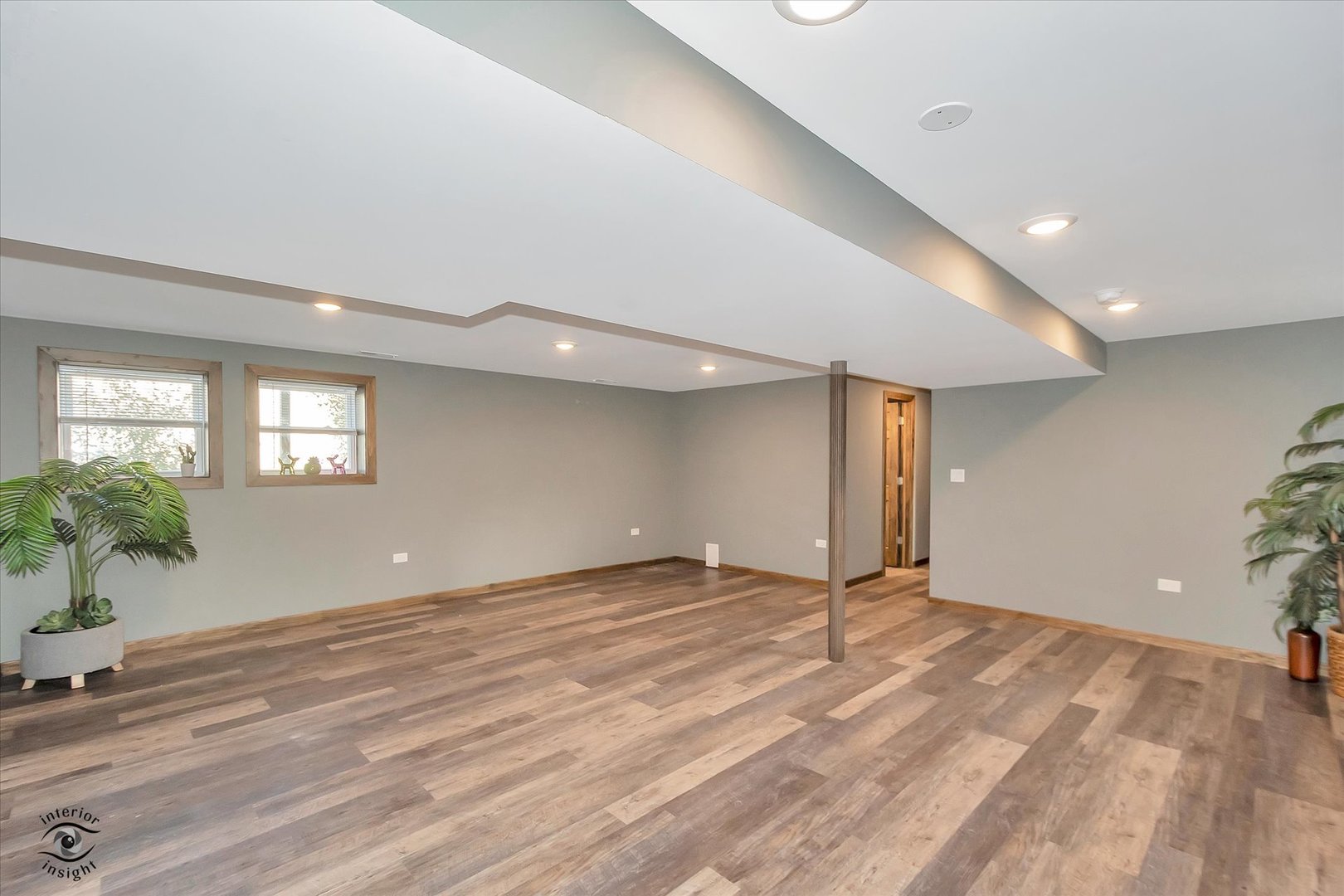 7829 Valley View Lane, Woodridge, IL 60517