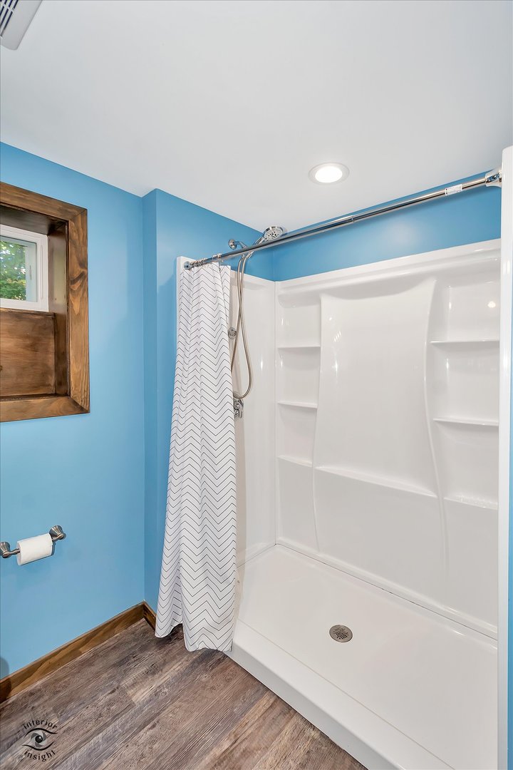 7829 Valley View Lane, Woodridge, IL 60517