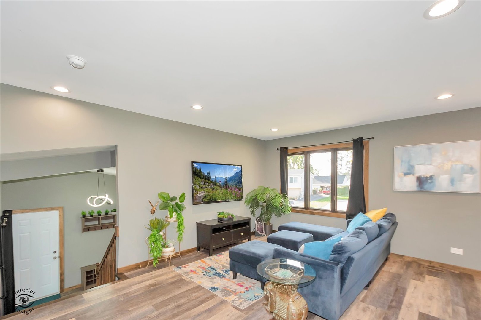 7829 Valley View Lane, Woodridge, IL 60517