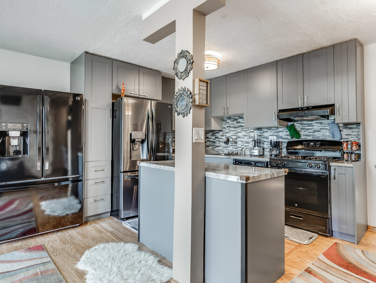 907 S Williams Street #212, Westmont, IL 60559