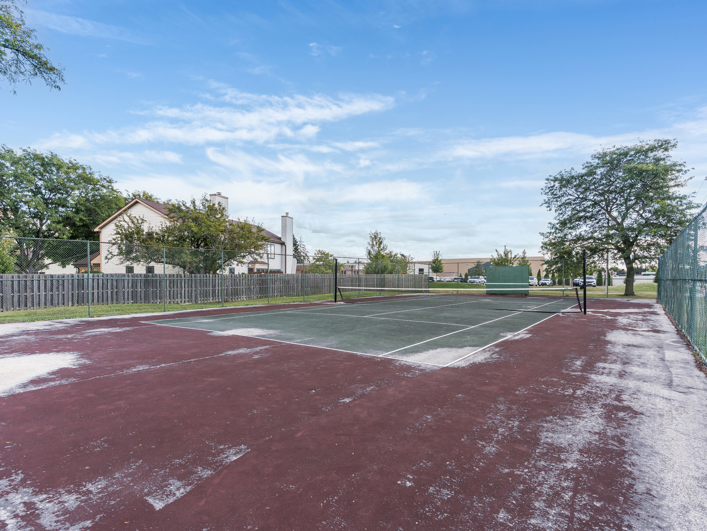 907 S Williams Street #212, Westmont, IL 60559