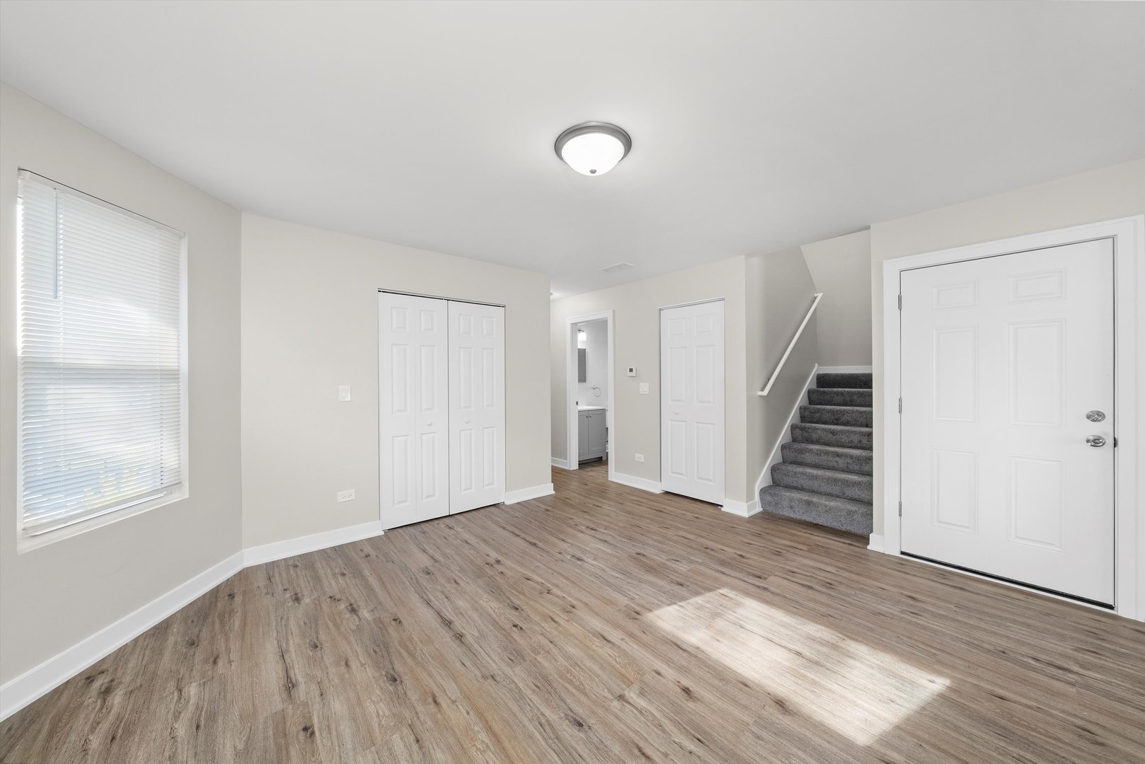 146 S 9th Avenue, Maywood, IL 60153