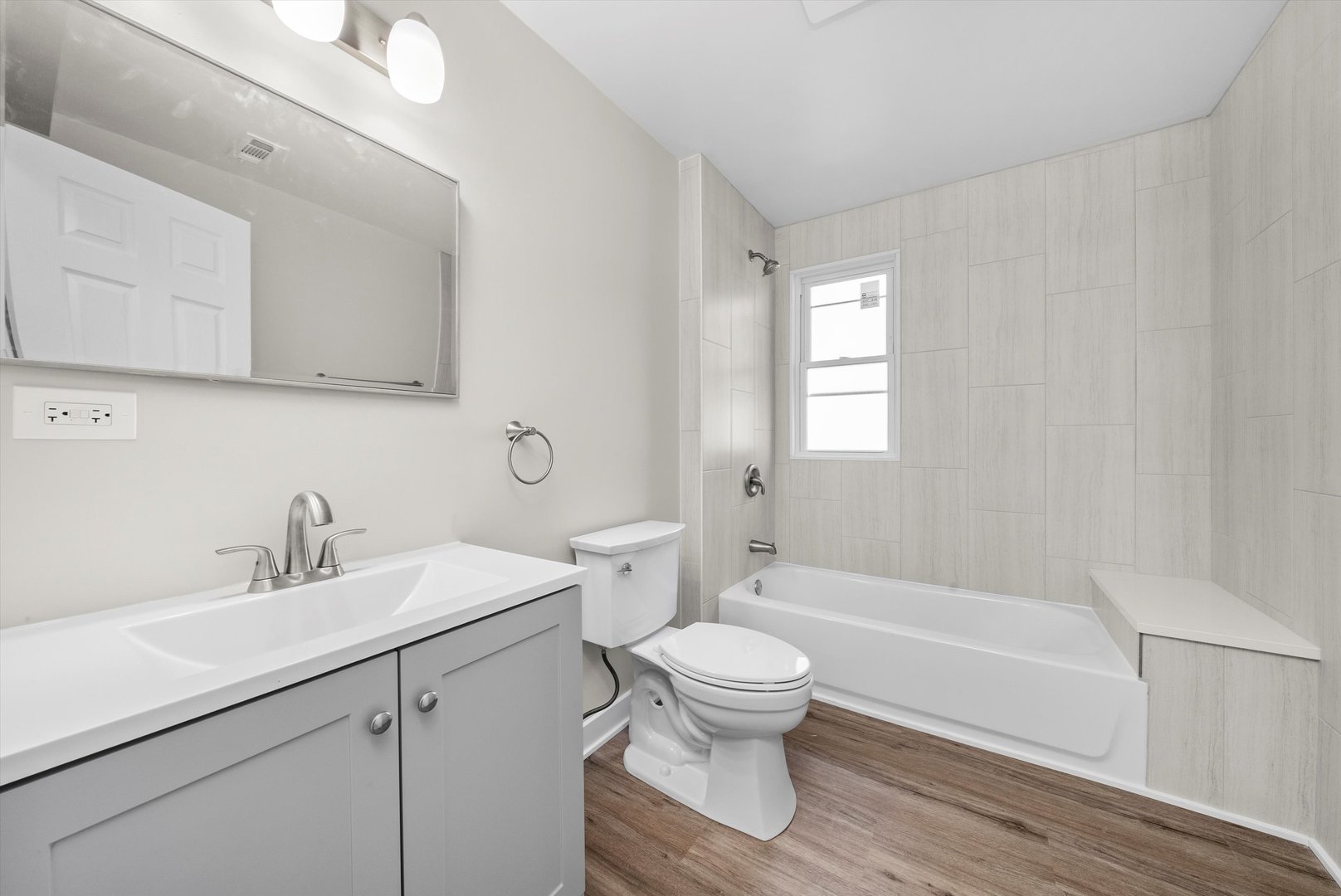 146 S 9th Avenue, Maywood, IL 60153