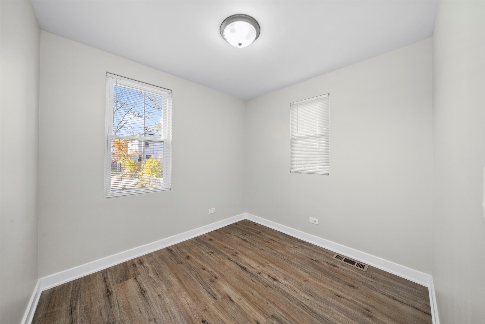 146 S 9th Avenue, Maywood, IL 60153