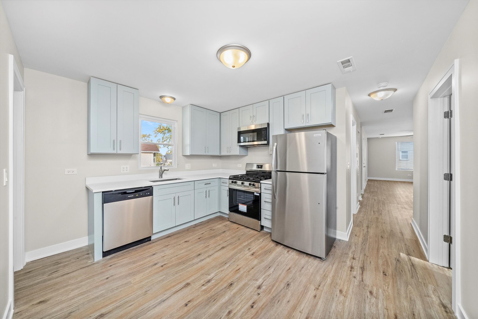 146 S 9th Avenue, Maywood, IL 60153