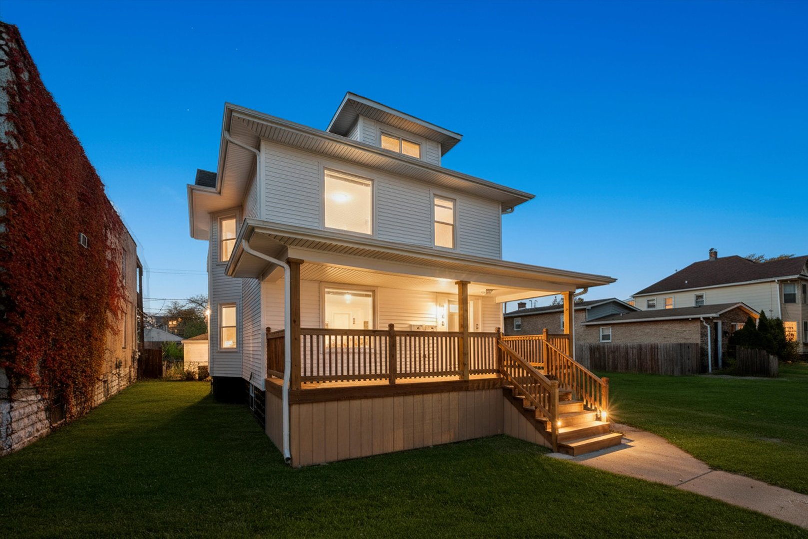 146 S 9th Avenue, Maywood, IL 60153