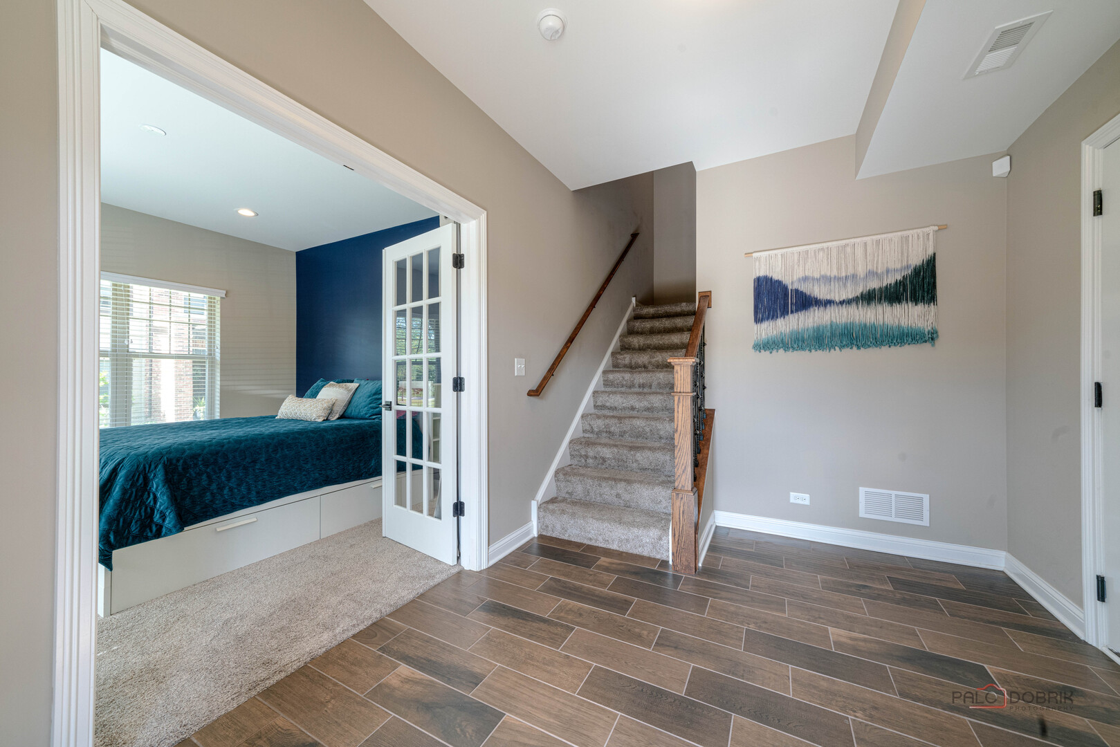 654 Parkside Court, Libertyville, IL 60048