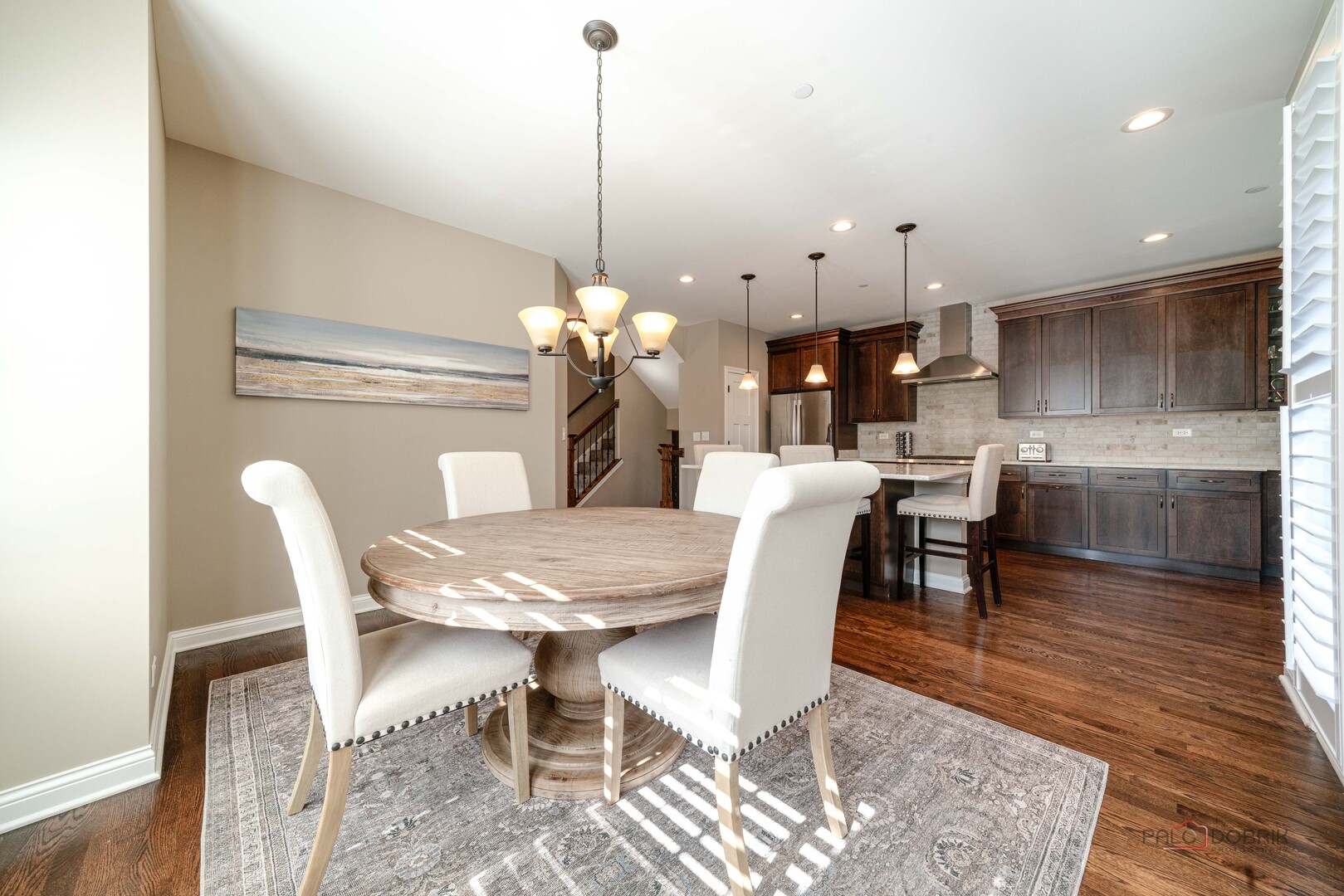 654 Parkside Court, Libertyville, IL 60048
