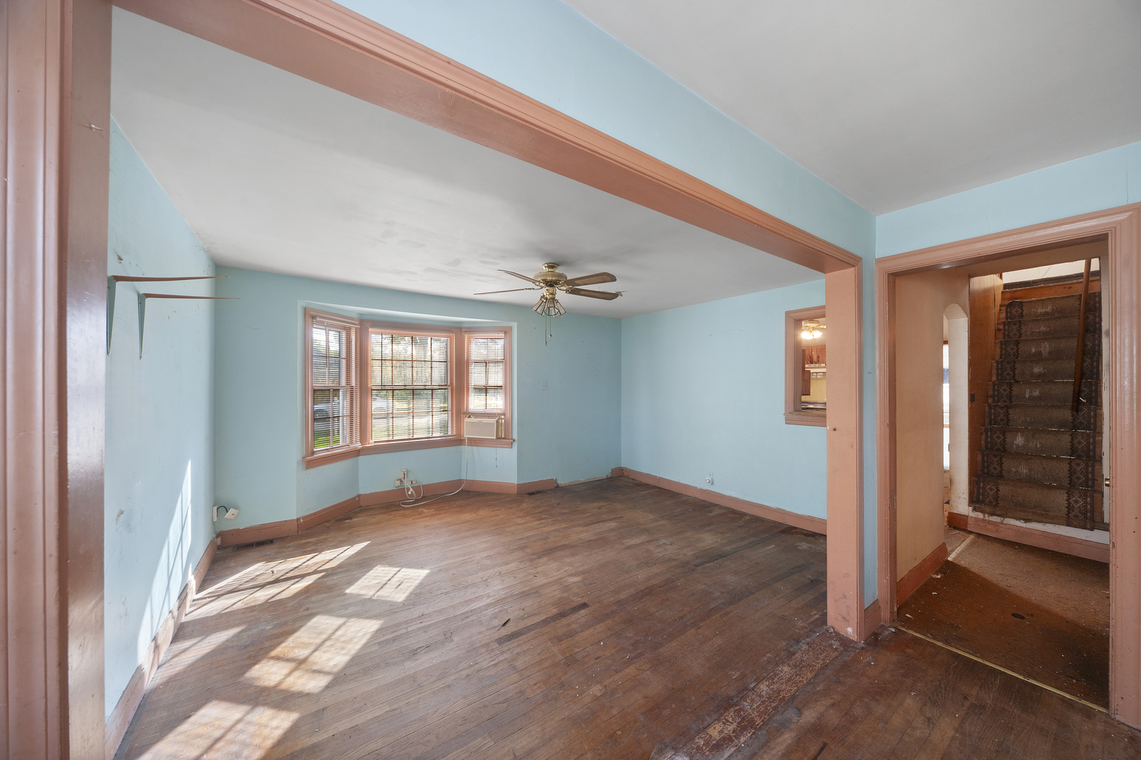 139 E Anita Avenue, Mount Prospect, IL 60056