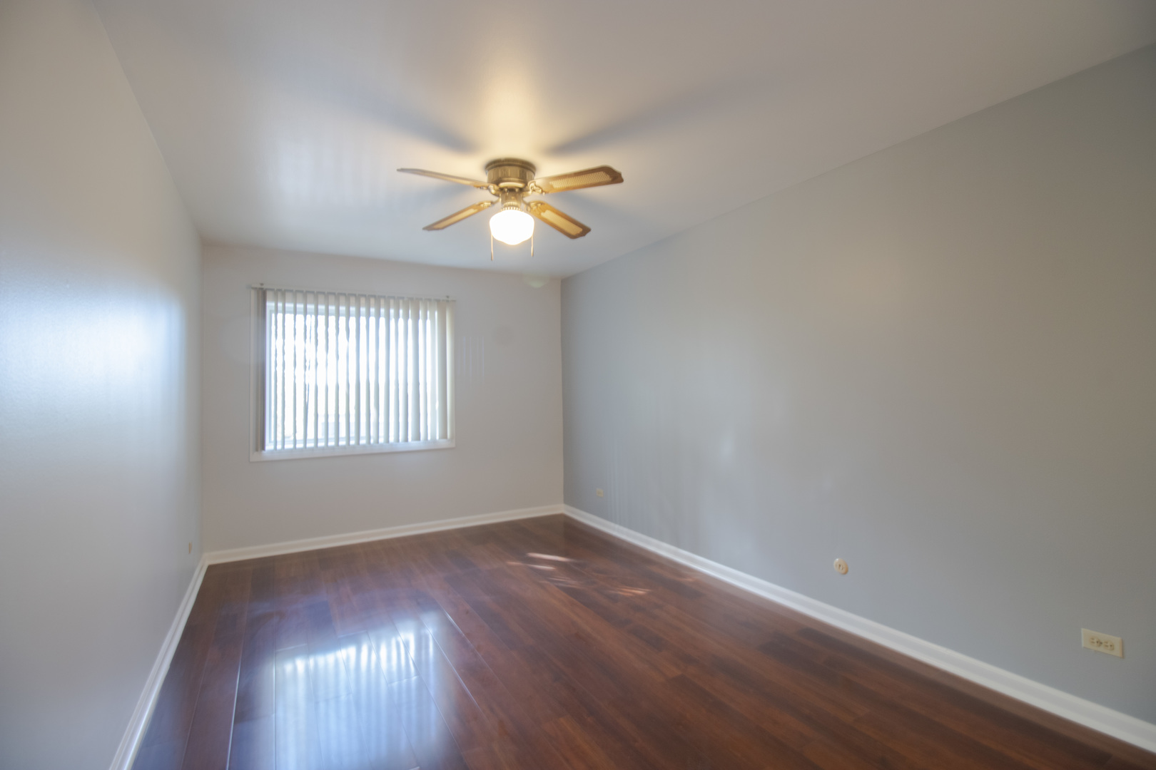 650 Murray Lane #214, Des Plaines, IL 60016