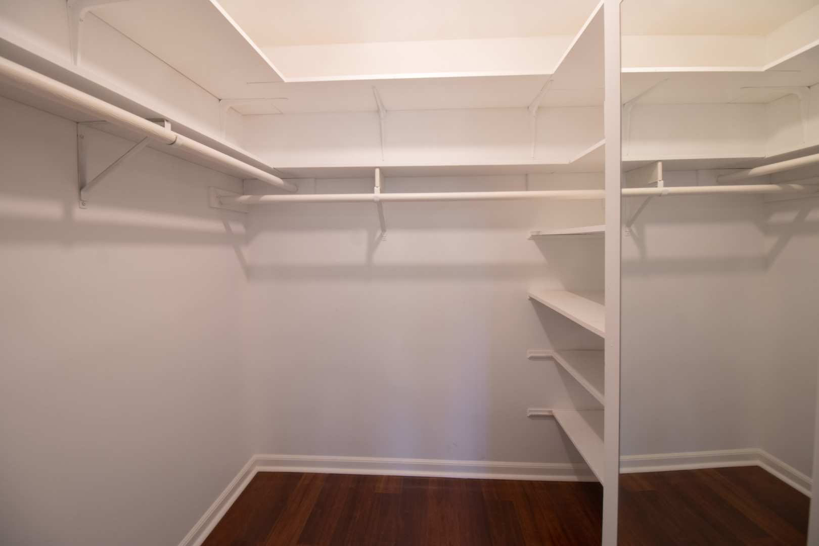 650 Murray Lane #214, Des Plaines, IL 60016