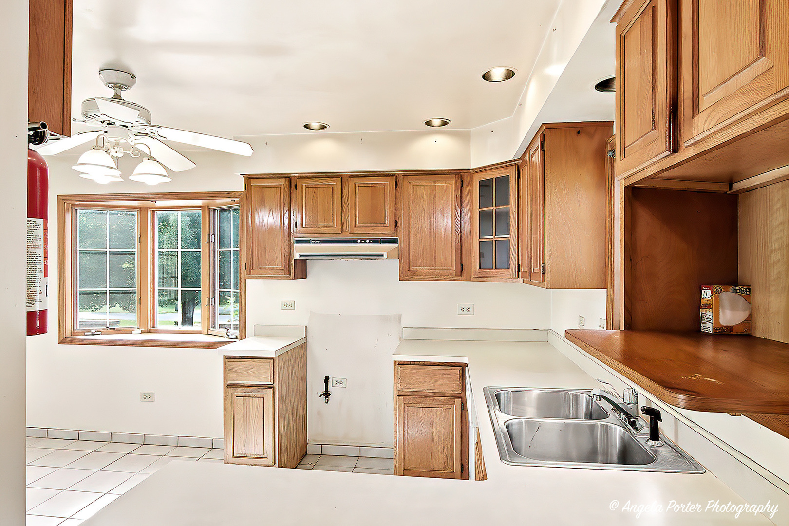 3709 Grand Avenue, McHenry, IL 60050