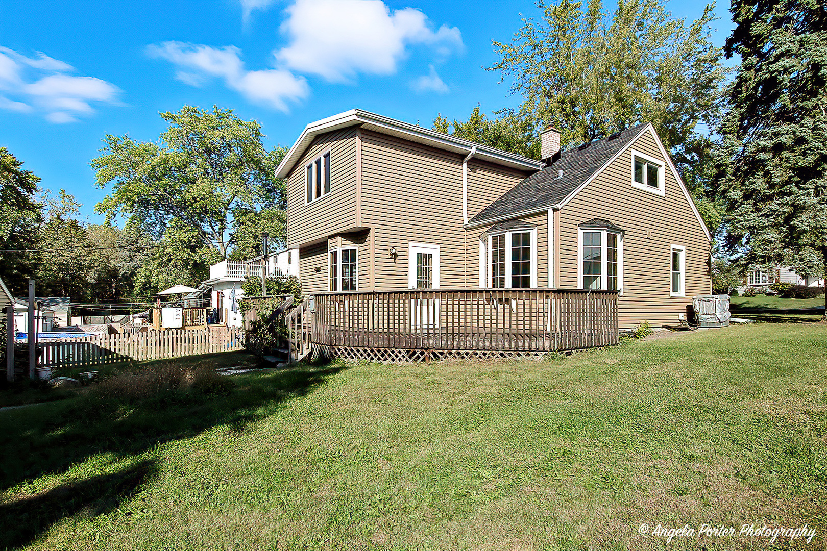 3709 Grand Avenue, McHenry, IL 60050