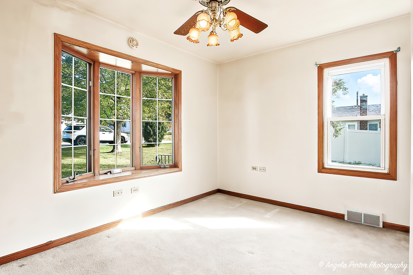 3709 Grand Avenue, McHenry, IL 60050