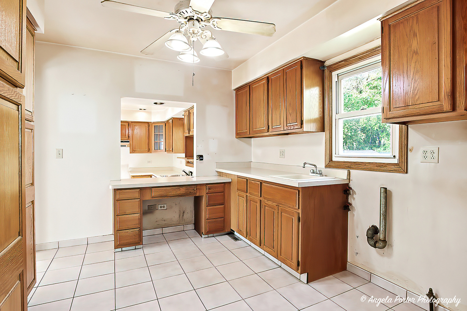 3709 Grand Avenue, McHenry, IL 60050