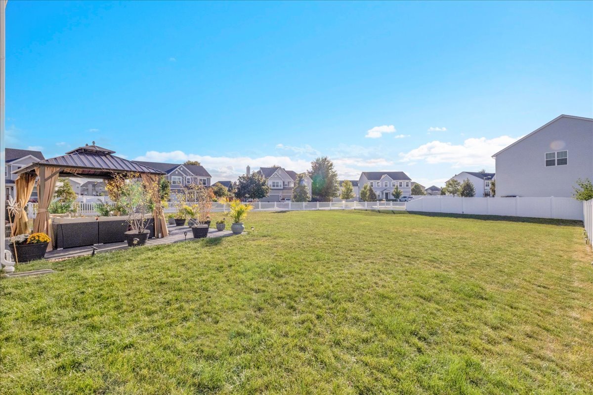 435 Fawn Drive, Oswego, IL 60543