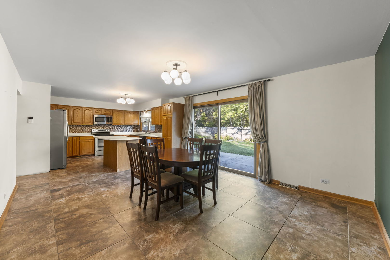 39 Hereford Drive, Crete, IL 60417