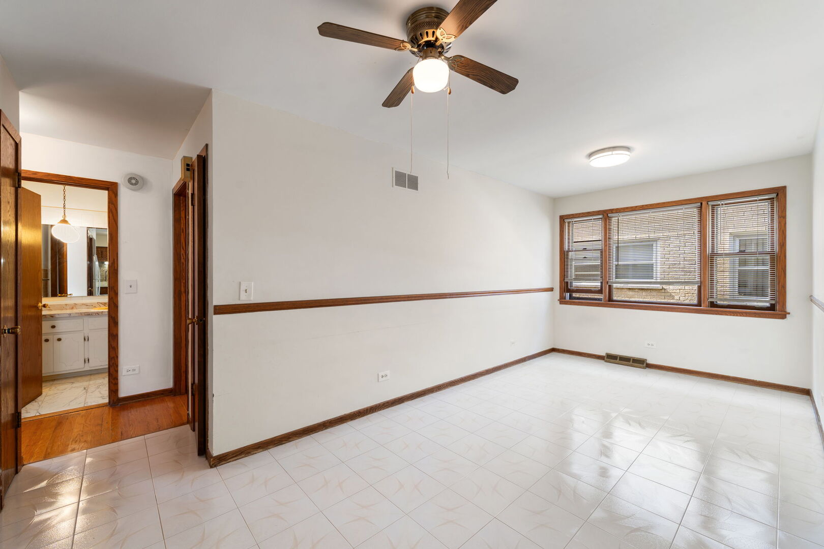 8427 W Windsor Avenue #1, Chicago, IL 60656