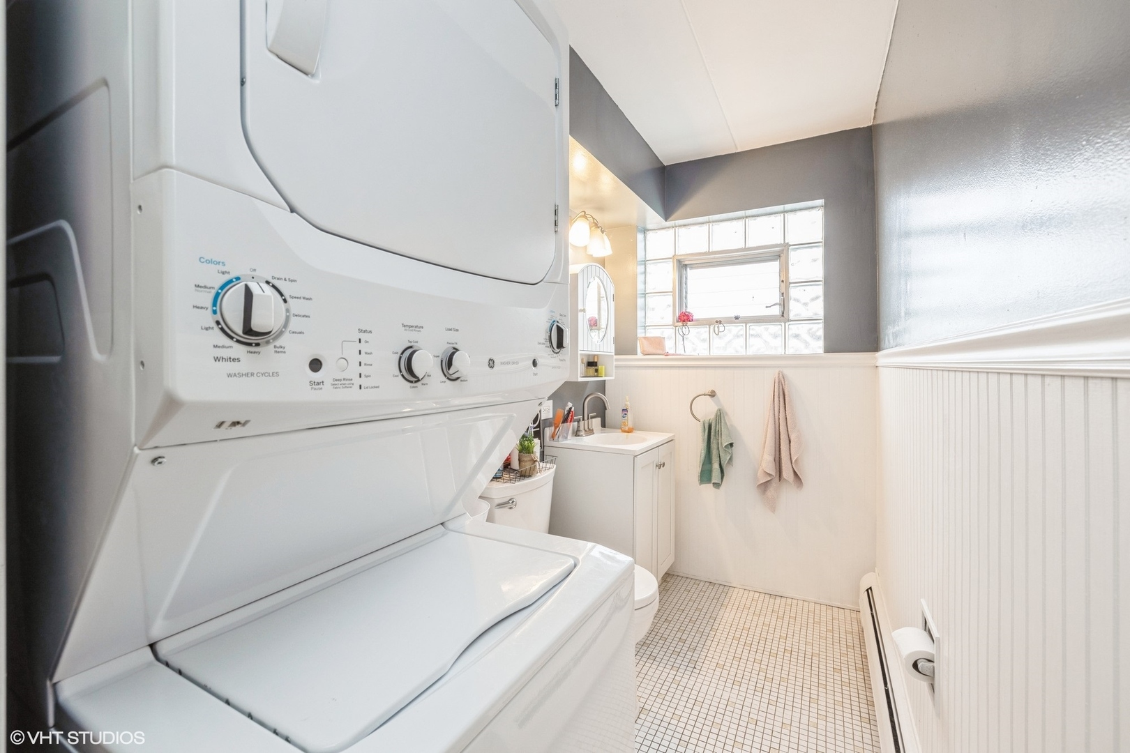 6148 S Kensington Avenue #1, Countryside, IL 60525